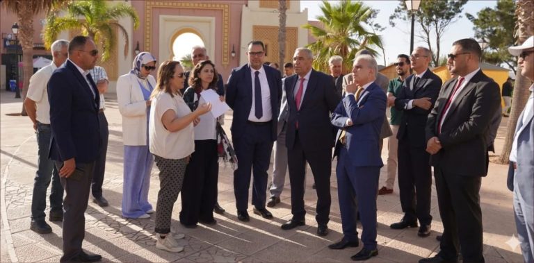 مسؤولون ومستثمرون يتدارسون مراجعة "المخطط التوجيهي" للمحطة السياحية للسعيدية