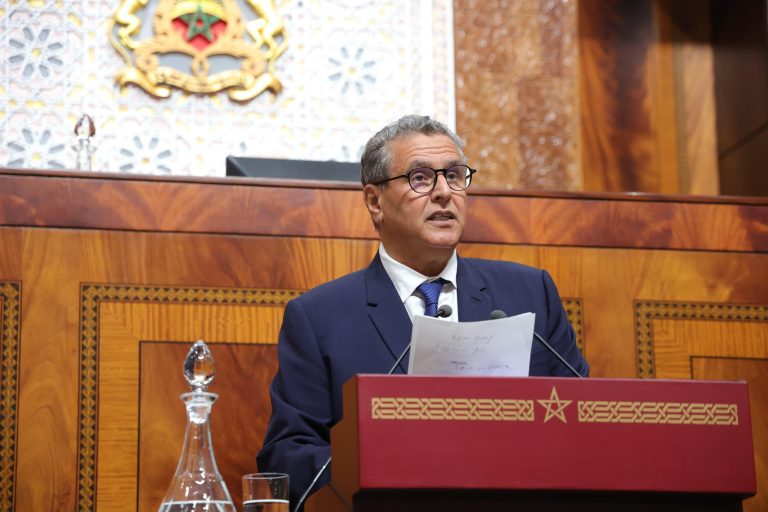 أخنوش: انخفاض الهدر المدرسي بـ 50% في 230 إعدادية للريادة