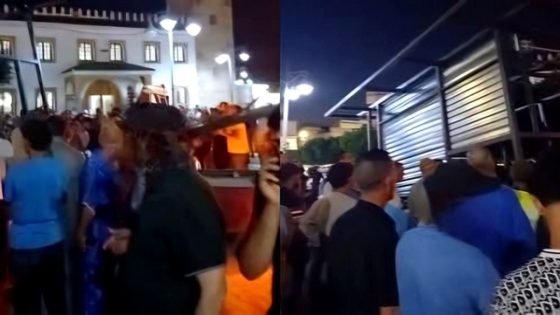 قرار إزالة كشك بإمزورن نواحي الحسيمة يثير الجدل