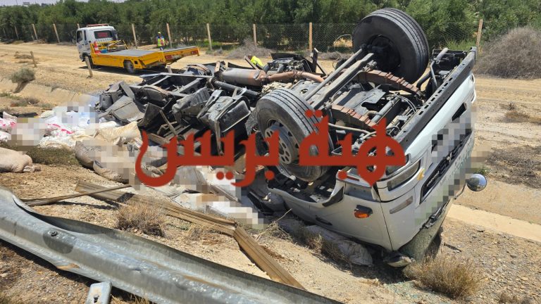 انقلاب شاحنة إثر اصطدامها بسيارة قرب محطة الأداء بجرسيف والدرك يفتح تحقيقاً