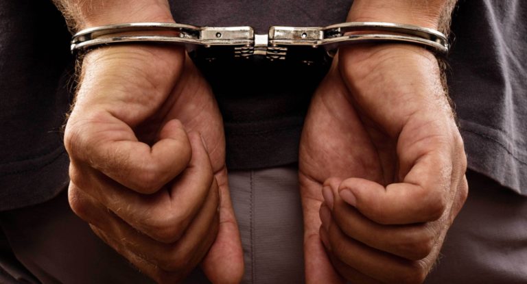 مجاملة كلّفته 25 سنة سجناً.. طالب مصري يواجه حكماً صادماً بسبب خط هاتفي (فيديو)