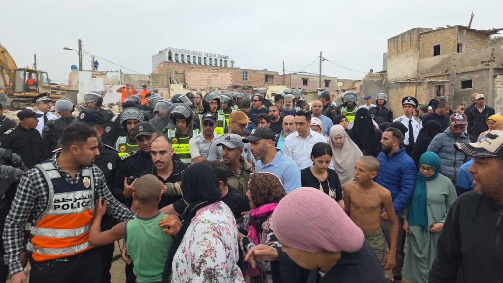 البيضاء.. استنفار كبير تزامنا مع انطلاق عملية هدم أقدم دوار بعين السبع - صور