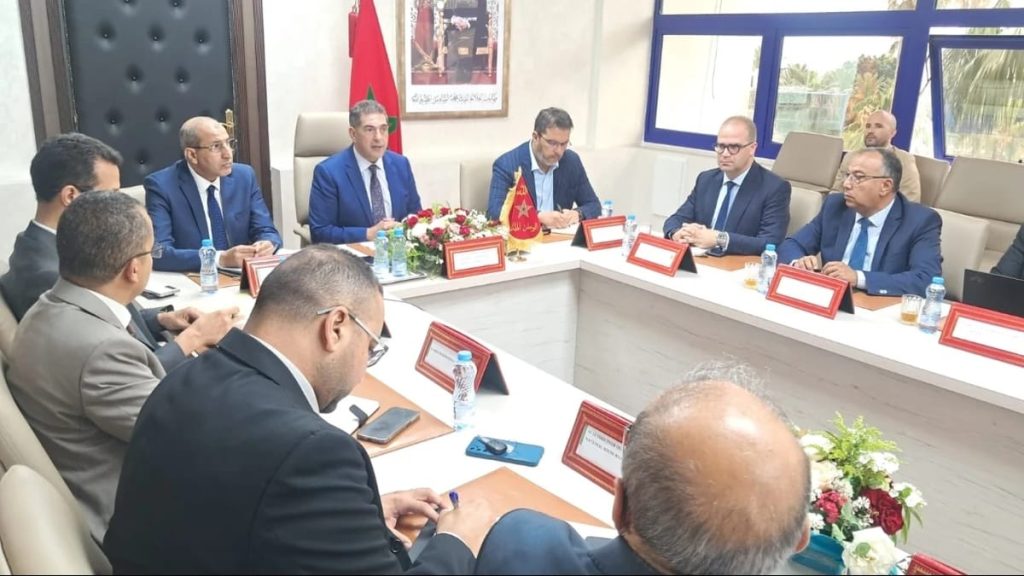 أكادير...الوالي أمزازي يدعو لتسريع إنجاز محطة تحلية سوس ماسة