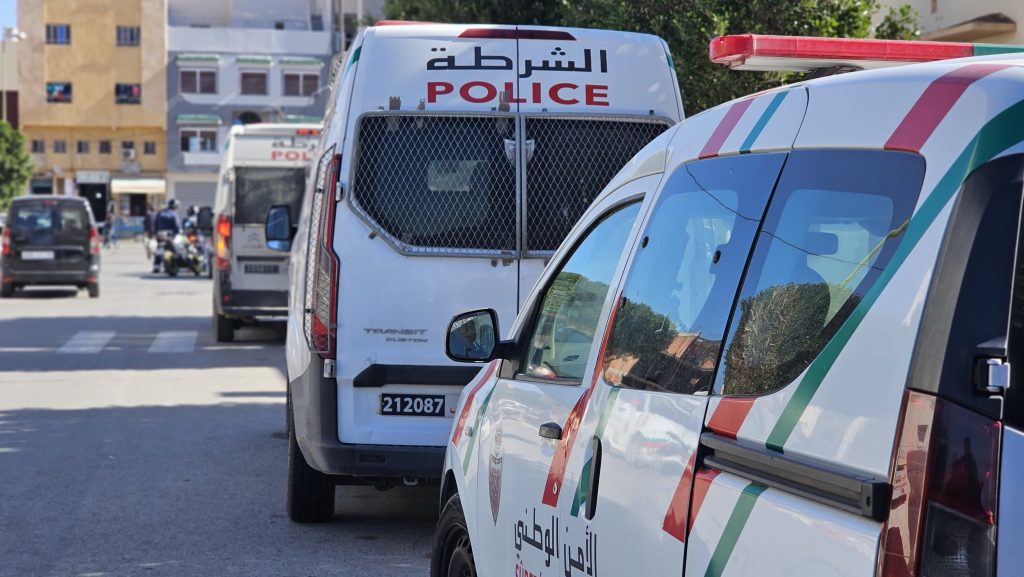 جرسيف .. تنسيق أمني يطيح بـ3 أشخاص بشبهة النصب والاحتيال