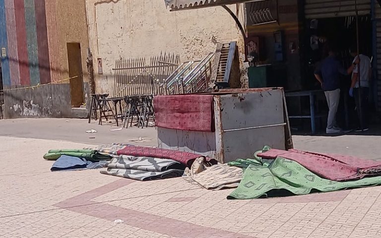 استنفار أمني ببن أحمد بعد العثور على جثة متحللة داخل صندوق قرب مسجد