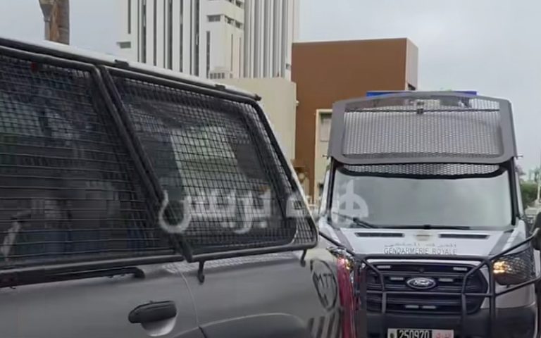 وسط صراخ وانهيار عائلة الضحية.. تقديم المتهمين في وفاة الشاب ياسين بمحكمة البيضاء