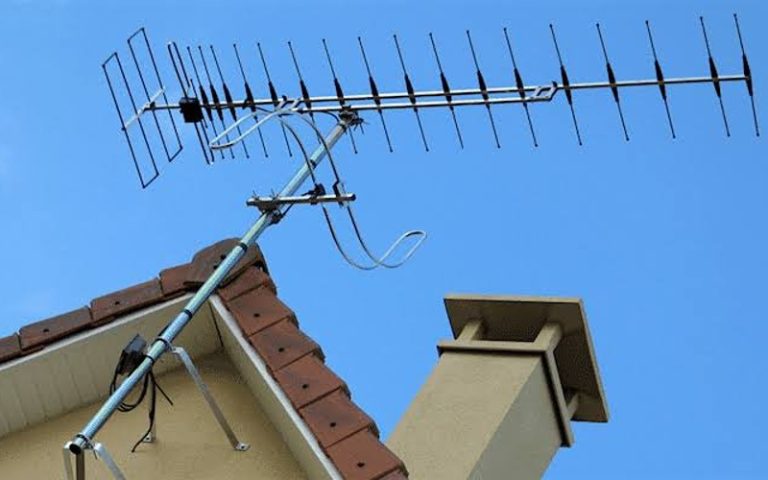 الريش.. مصرع شخص خلال محاولته تثبيت لاقط هوائي لمتابعة مباراة المنتخب