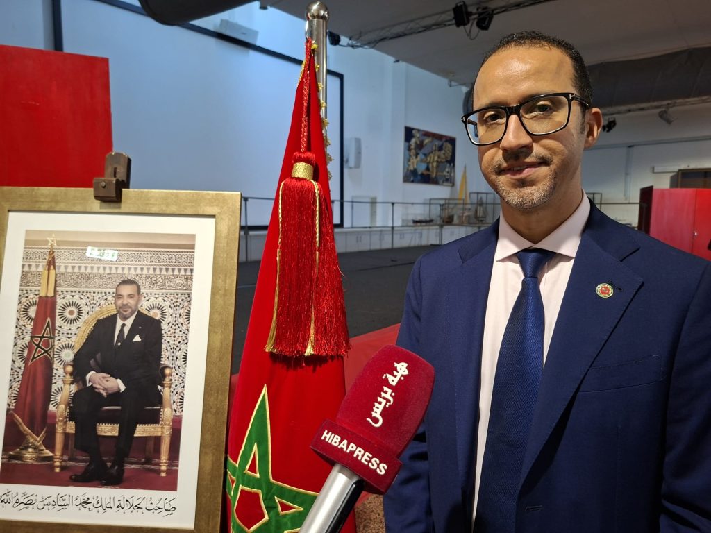 القنصلية المتنقلة لتورينو تحط الرحال بجنوة لخدمة الجالية المغربية
