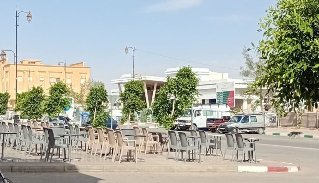 احتلال الأرصفة بمحيط محطة ميسور يثير استياء المواطنين