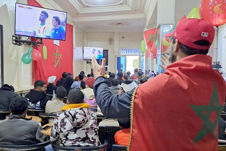 أكادير تمدد ساعات عمل المقاهي والمطاعم تزامناً مع مونديال 2026