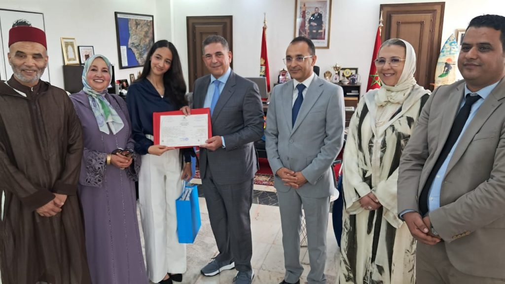 أكادير.. والي سوس ماسة يحتفي بصاحبة أعلى معدل باكالوريا
