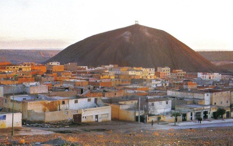 جرادة .. مطرح النفايات بـ "حاسي بلال" يثير سخط الساكنة ومطالب بالتدخل