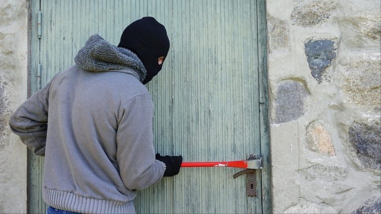 درك إمزورن يطيح بمشتبه فيهم في سرقات استهدفت منازل
