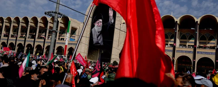 إيران.. انطلاق مراسم تشييع جنازة علي خامنئي في طهران