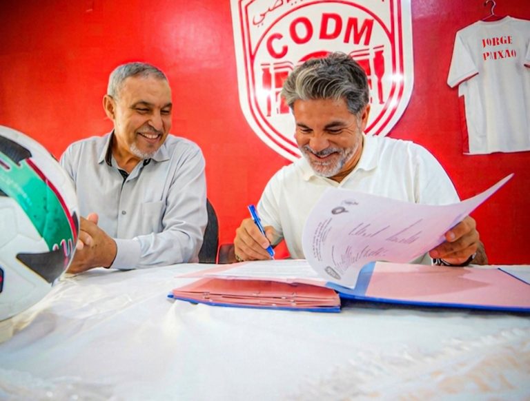 موضة المدرب البرتغالي تغزو البطولة.. الجامعة تراهن على الأطر الوطنية والأندية تسبح عكس التيار!