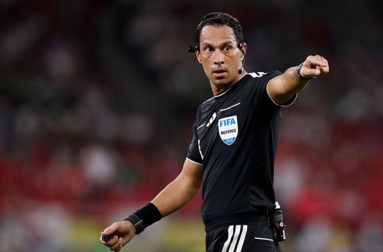 لماذا طاقم أرجنتيني بالكامل لمباراة المغرب وفرنسا؟ قرار يثير الجدل