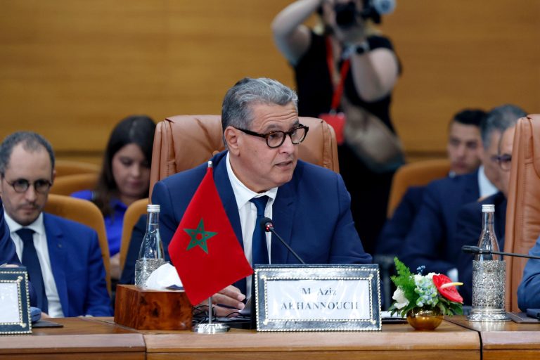 بحضور نظيره الفرنسي.. أخنوش يشيد بالشراكة الاستثنائية الوطيدة بين المغرب وفرنسا