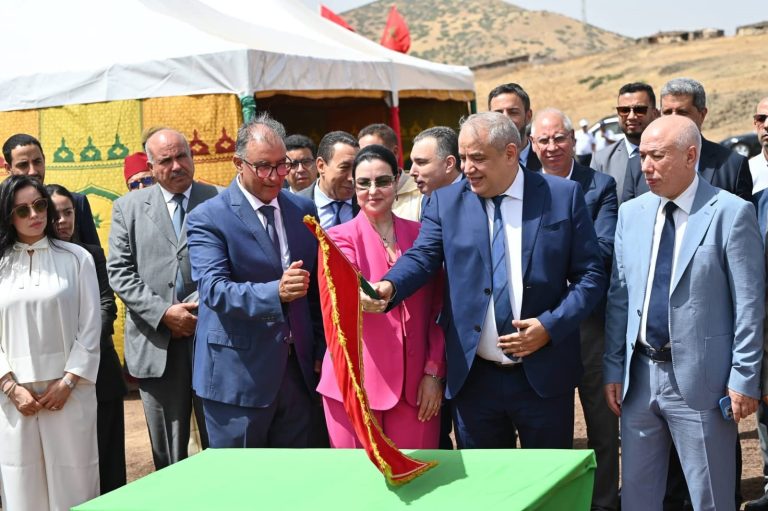 عامل خنيفرة يطلق مشاريع تنموية بأجلموس باستثمارات تناهز 19 مليون درهم