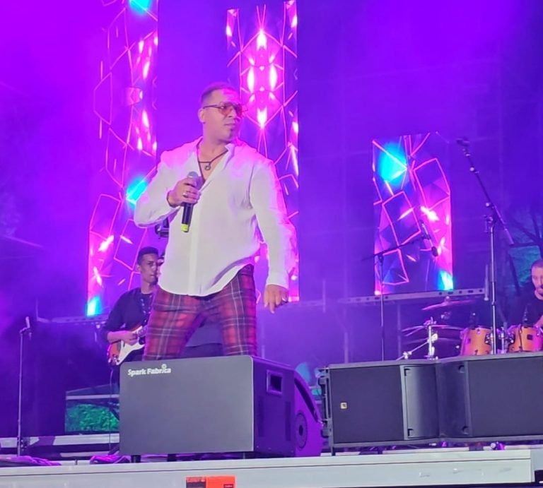 افتتاح ناجح لمهرجان إفران الدولي والفنان سامي راي يخطف الأنظار