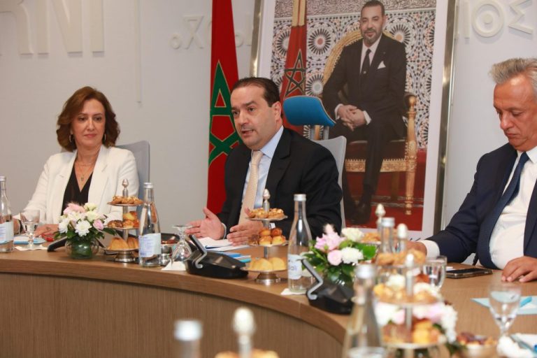 حزب "الأحرار" ينوه بمضامين خطاب العرش ويؤكد انخراطه في تنزيل الرؤية الملكية