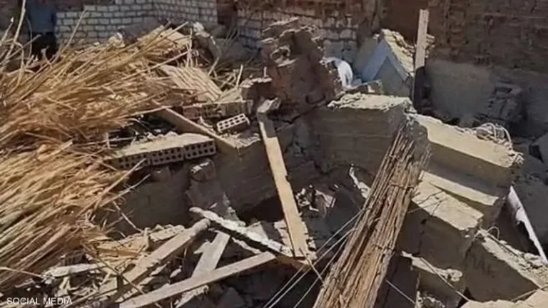 مصر.. انهيار منزل من 4 طوابق في سوهاج المصرية يخلف 3 مصابين
