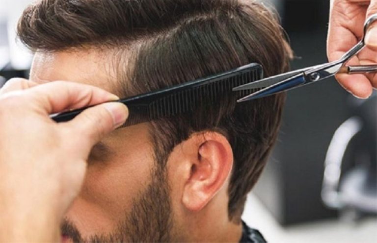 بعد تزايد عدد الصالونات.. حلاقون يطالبون بفرض رخص المسافة