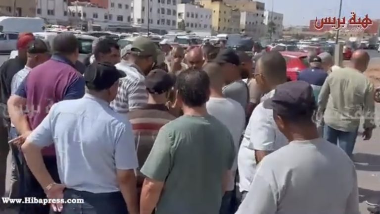 سائقو سيارات الأجرة يشتكون من غياب شروط العمل بمحطة ليساسفة بالبيضاء