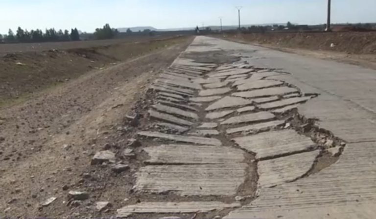 برشيد.. الطريق الإقليمية بين الكارة وجماعة رياح في وضعية كارثية