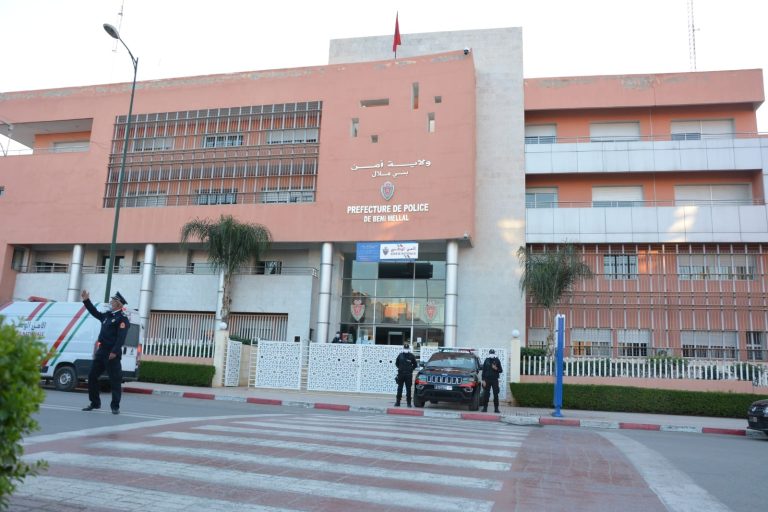 بني ملال.. توقيف مُراهق بسبب التحريض على الهجرة إلى سبتة المحتلة