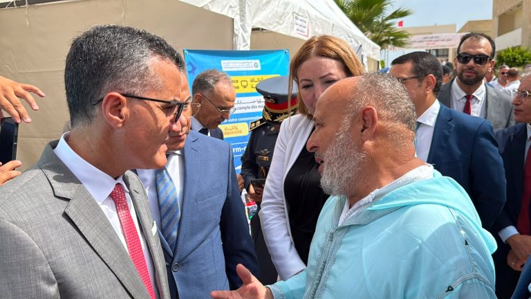 رسائل صريحة من عامل الناظور.. دعوة البنوك للاستثمار وجعل الجالية شريكاً في حل المشاكل