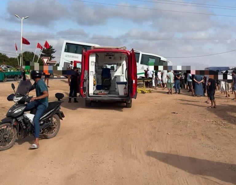 الناظور.. وفاة سائق حافلة لنقل الركاب بعد وعكة صحية وانحرافها عن مسارها بسلوان
