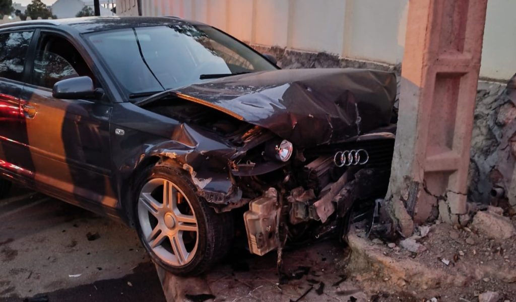 جرسيف.. اصطـدام بين 4 مركبات ينتهي بنقل 4 سيدات إلى المستشفى الإقليمي