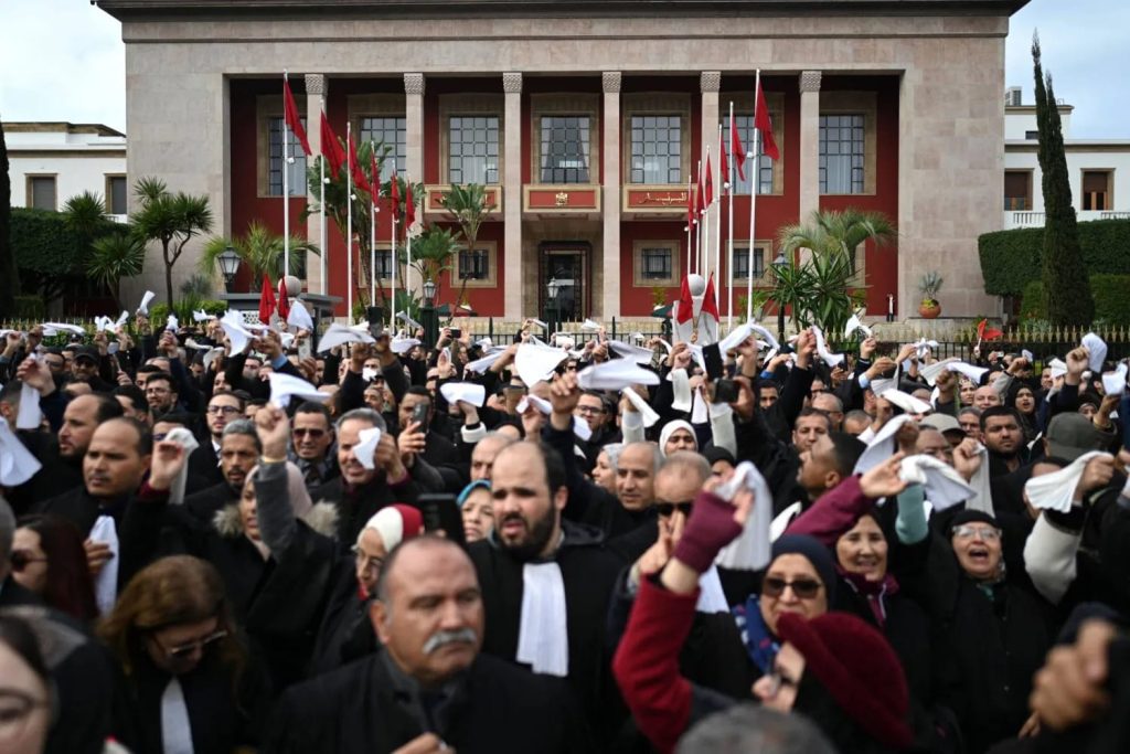 قانون المحاماة أصبح نافذا.. فهل تنتقل المواجهة إلى مرحلة التطبيق؟