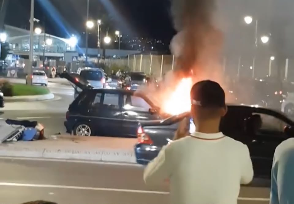 طنجة.. اندلاع حريق في سيارة قرب باب المرسى