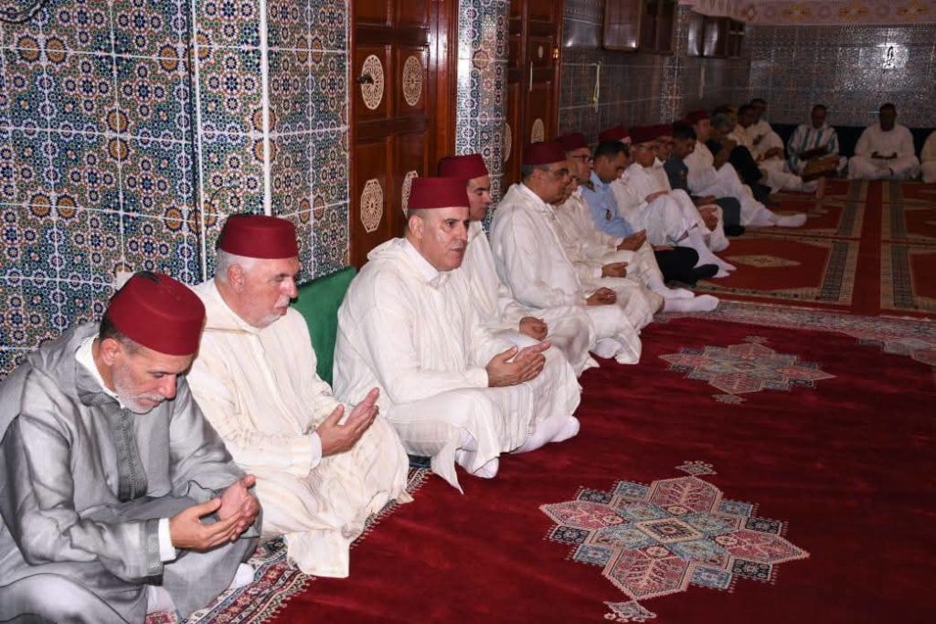 عامل سيدي سليمان يترأس حفلاً دينياً إحياءً لذكرى المولد النبوي الشريف