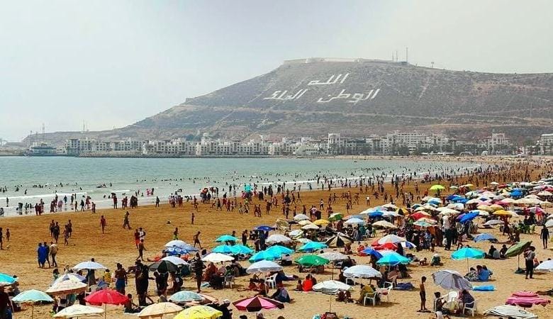 أكادير.. توقيف مختل عقلي اعتدى على طفل بالكورنيش