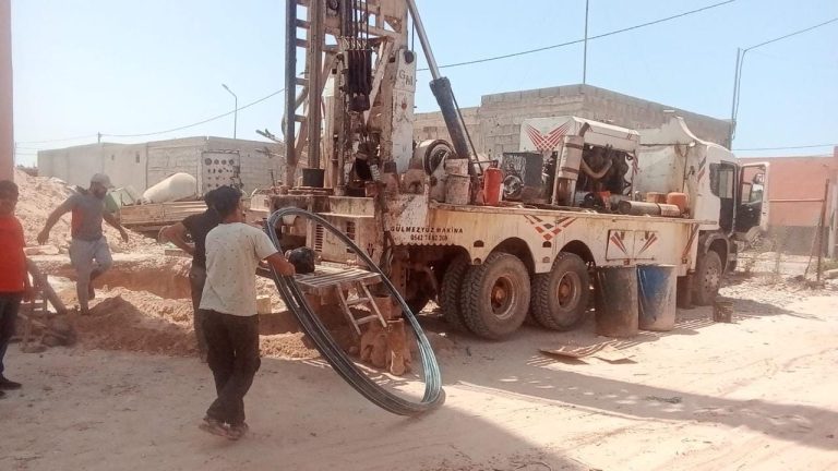 اشتوكة.. وكالة الحوض المائي تشرع في حفر بئر استكشافي لتأمين مياه الشرب