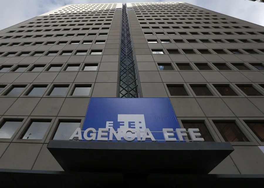 مِكيال لأوروبا وآخر لإفريقيا.. بيان EFE بعد مغادرة الفنيدق يفتح سؤال ازدواجية معايير حرية الصحافة