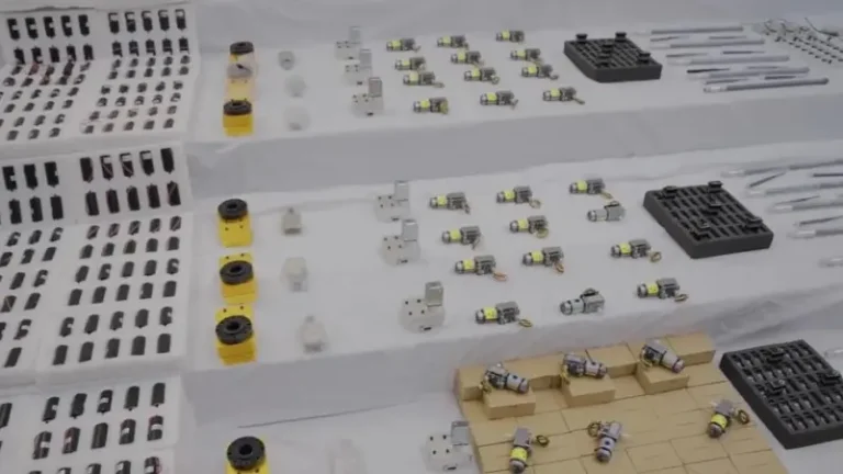 السلطات اليمنية تحبط تهريب شحنة عسكرية من إيران للحوثيين