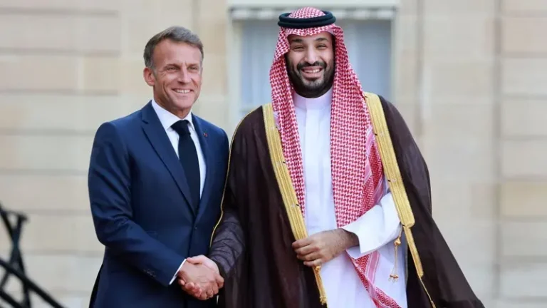 ماكرون يستقبل ولي العهد السعودي في قصر الإليزيه بباريس