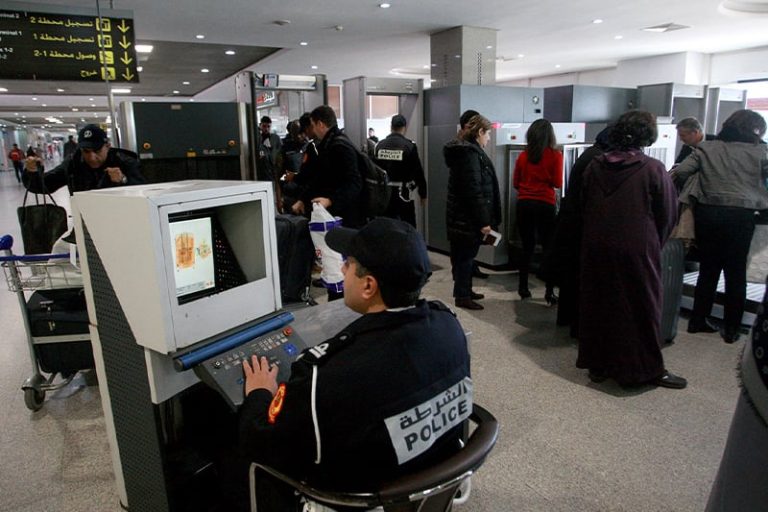 توقيف تيك توكر شهيرة بمطار محمد الخامس بعد نشر محتويات مخلة بالحياء العام