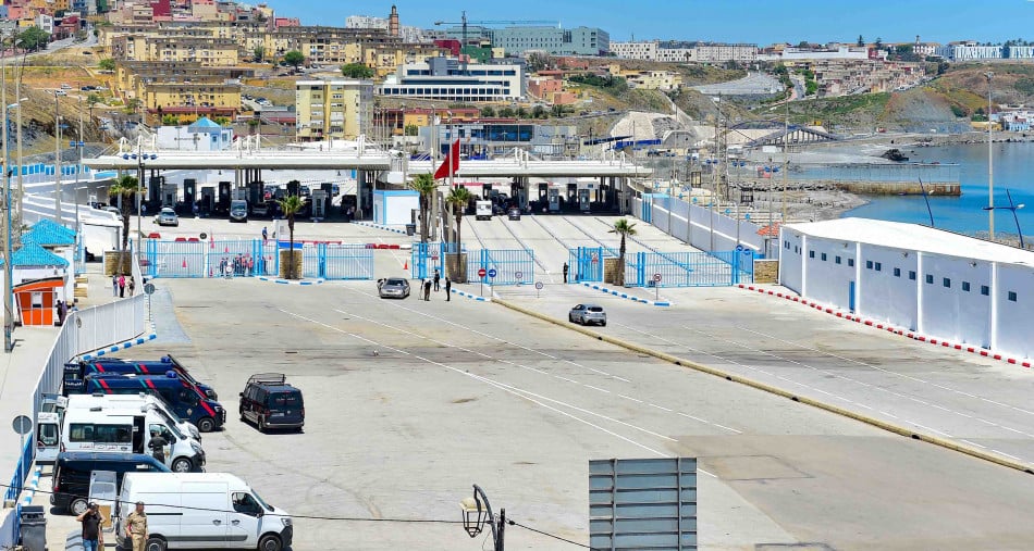 إغماءات في صفوف جمارك باب سبتة بسبب الدوام لـ24 ساعة متواصلة