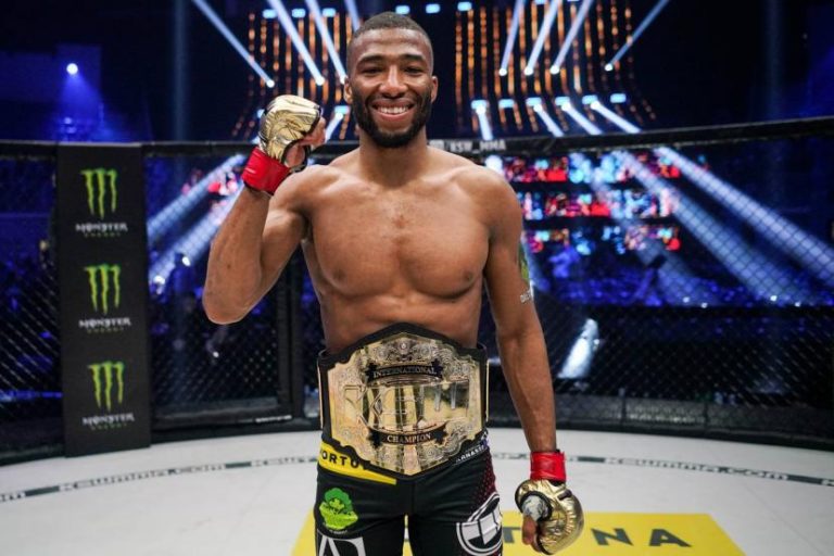 صلاح الدين برناص يسقط دان هوكر بالضربة القاضية في الجولة الأولى بـ«UFC باريس»