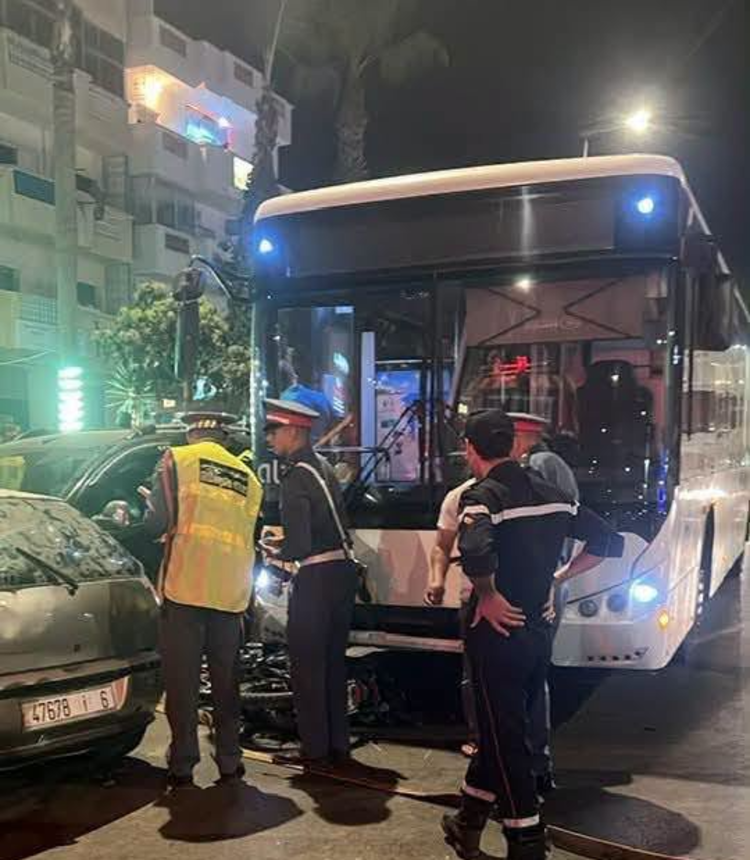 الصخيرات.. حادثة سير تخلف إصابات وأضرارا مادية بعد اصطدام 4 مركبات