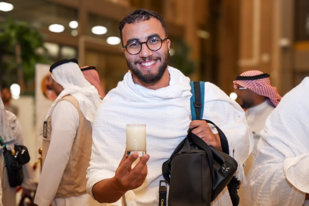 الوفد المغربي ضمن ضيوف خادم الحرمين الشريفين للعمرة يصلون مكة المكرمة