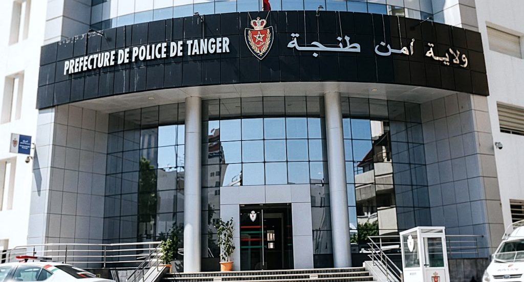 طنجة.. توقيف سيدة بشبهة انتحال صفة شرطية والنصب على المواطنين