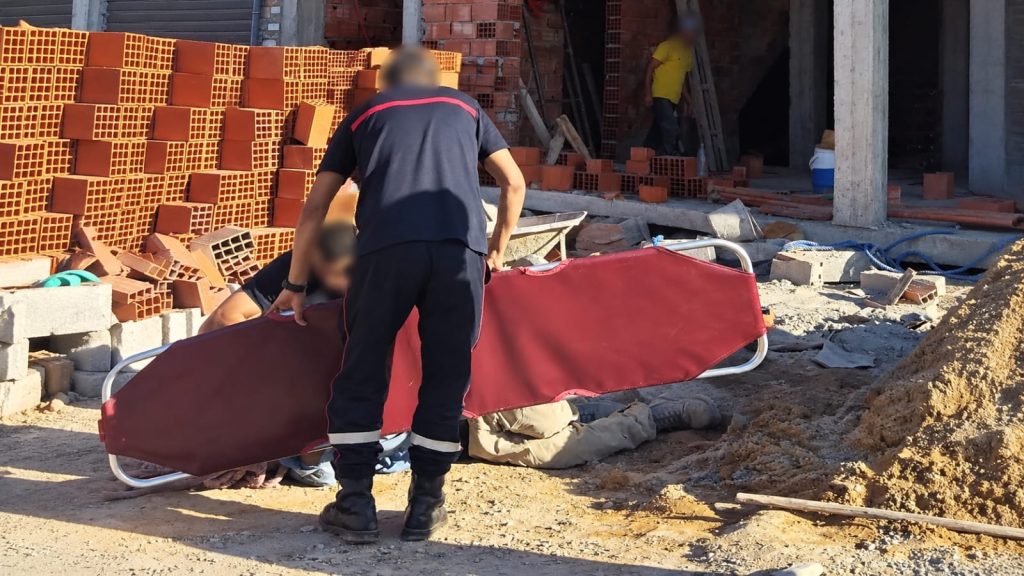 جرسيف.. إصابة عامل بناء بجروح بليغة إثر سقوطه من منزل قيد البناء