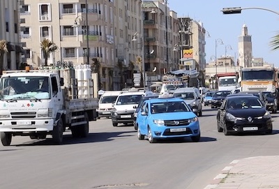 سيارات مجهولة و أصحاب سوابق يثيرون غضب المصوتين قرب مكاتب التصويت ببرشيد