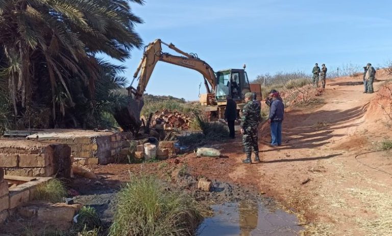 درك أولاد عبو يحجز معدات تستخدم لسرقة مياه واد أم الربيع