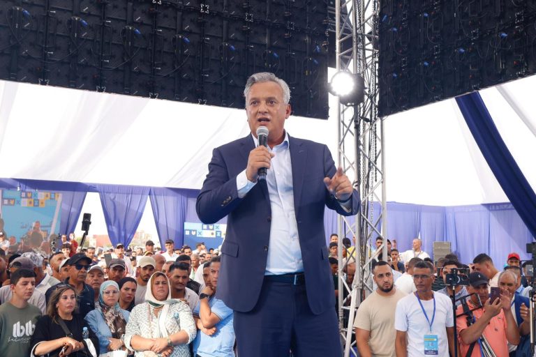 كريم زيدان من جرف الملحة: لماذا نغيّر المسار والمغرب يتقدم؟